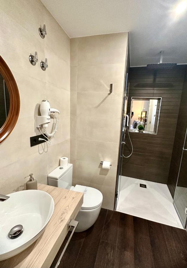 Claren'S Boutique Rooms Cangas De Narcea Ngoại thất bức ảnh