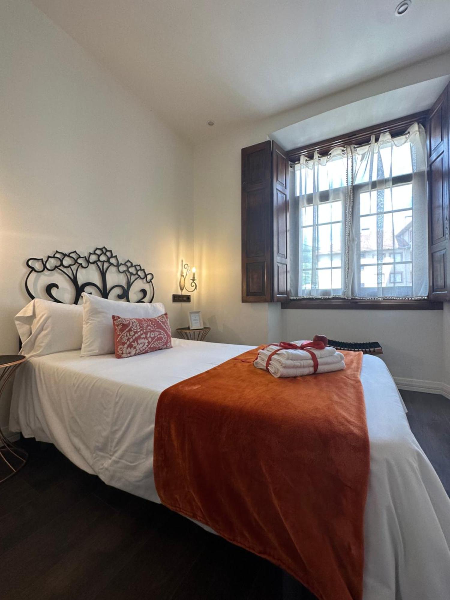 Claren'S Boutique Rooms Cangas De Narcea Ngoại thất bức ảnh