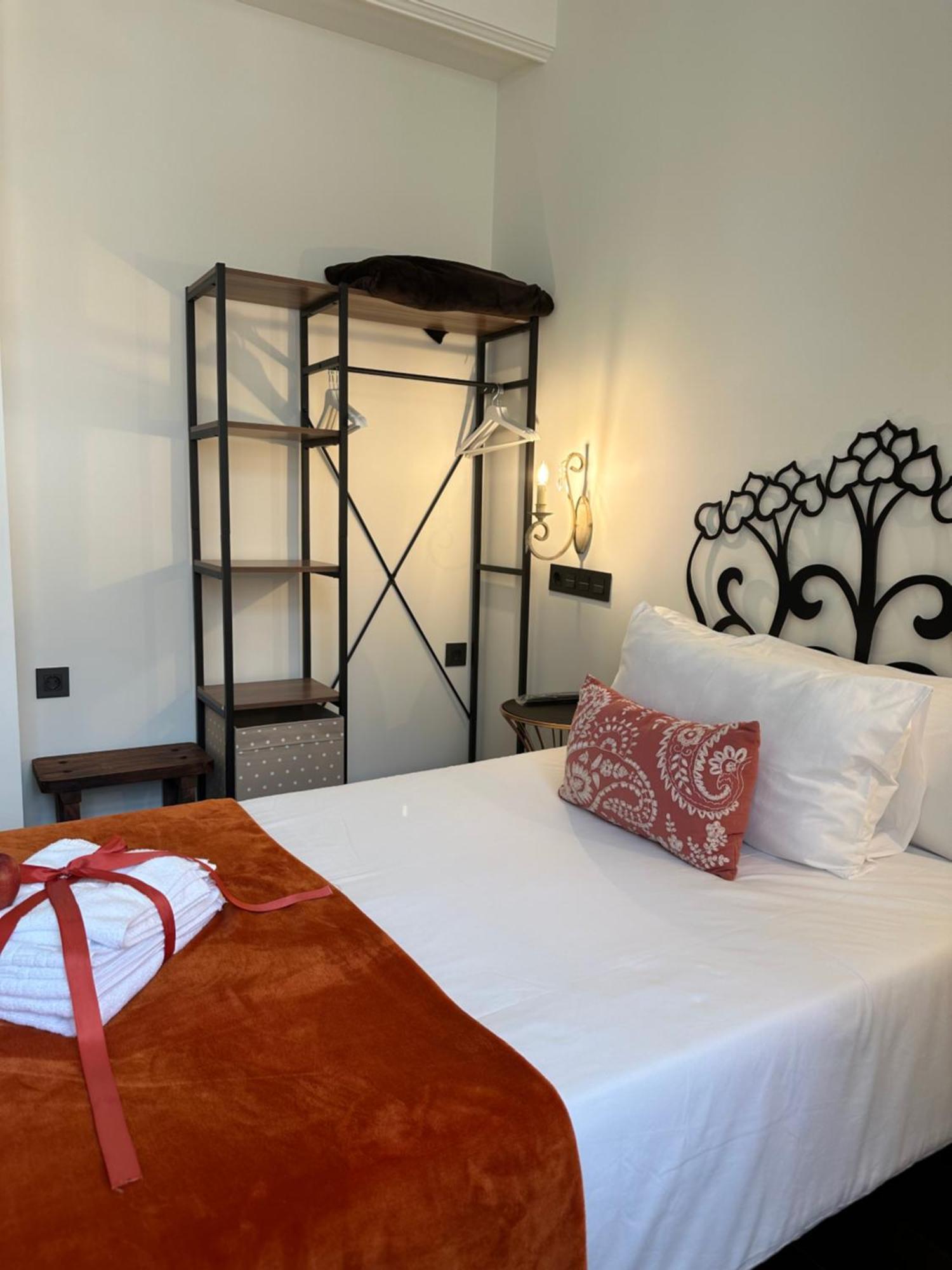 Claren'S Boutique Rooms Cangas De Narcea Ngoại thất bức ảnh