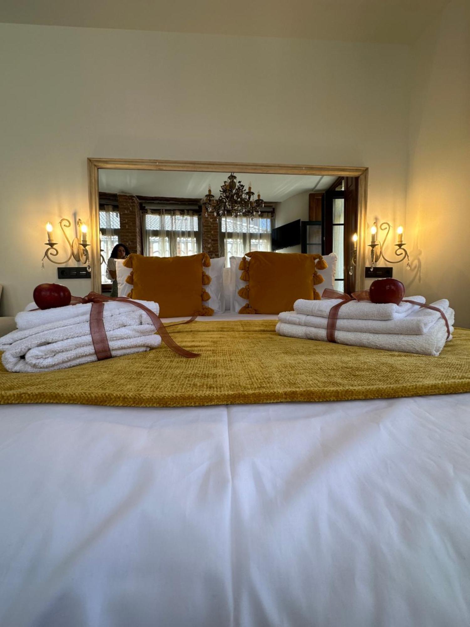 Claren'S Boutique Rooms Cangas De Narcea Ngoại thất bức ảnh